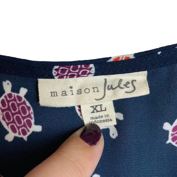 maison Jules Blue Turtle Pattern Sleeveless Top - Picture 6 of 6